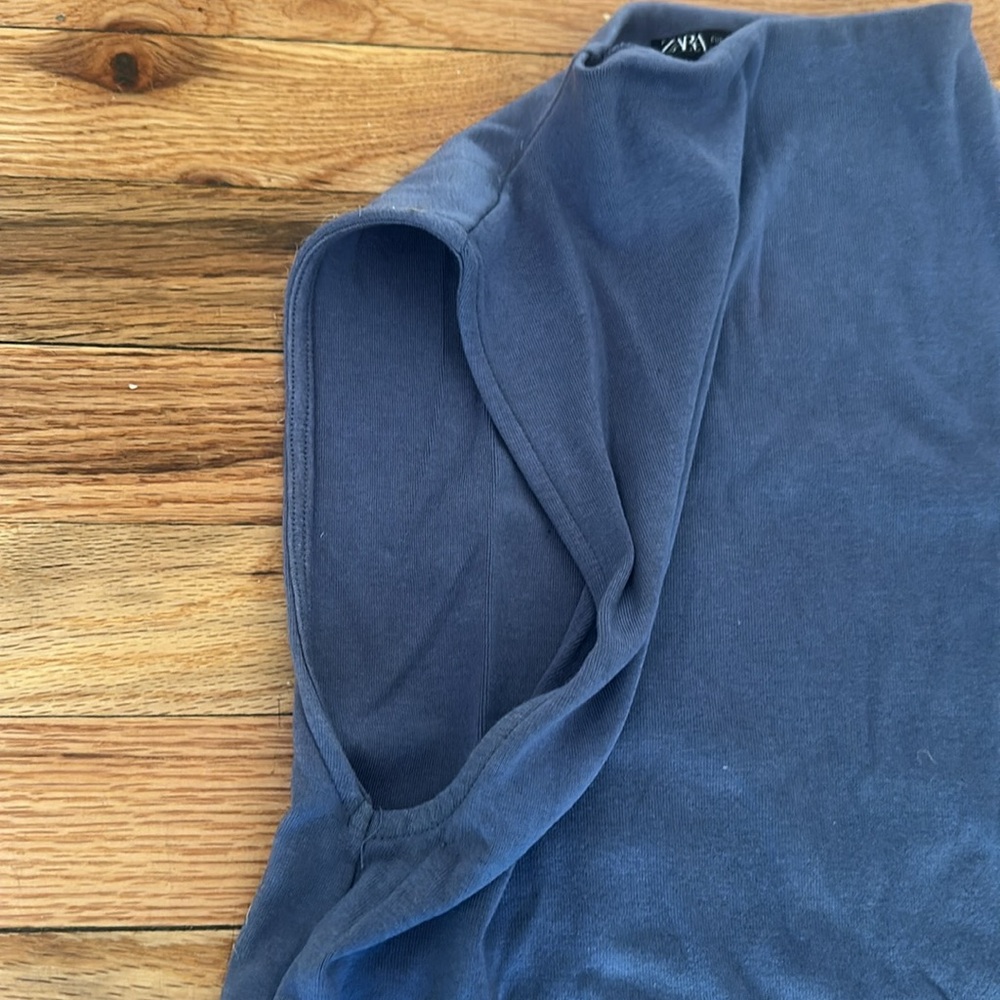 Zara mock neck blue sleeveless top - Picture 5 of 8